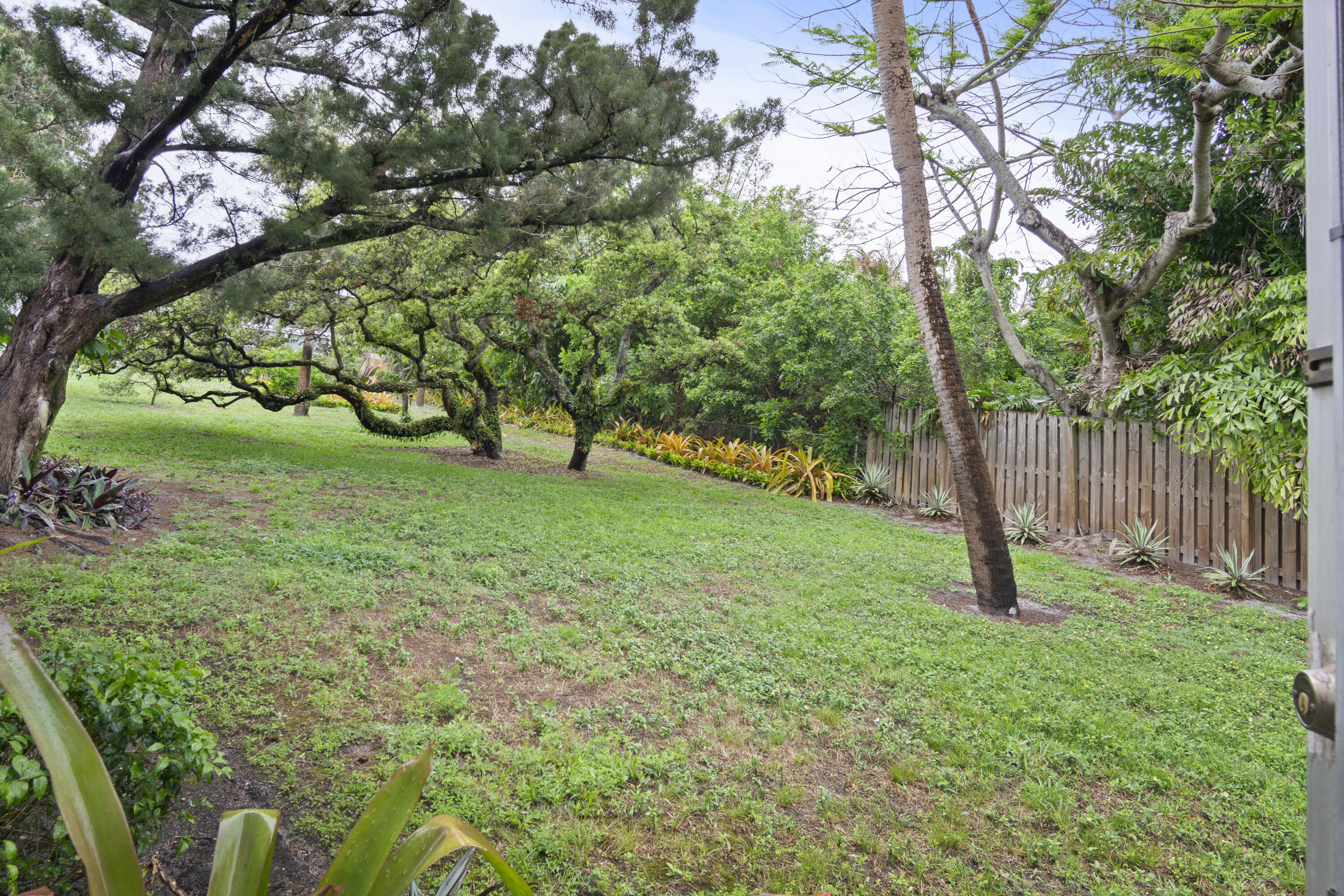 CEDAR POINTE CONDO - Residential