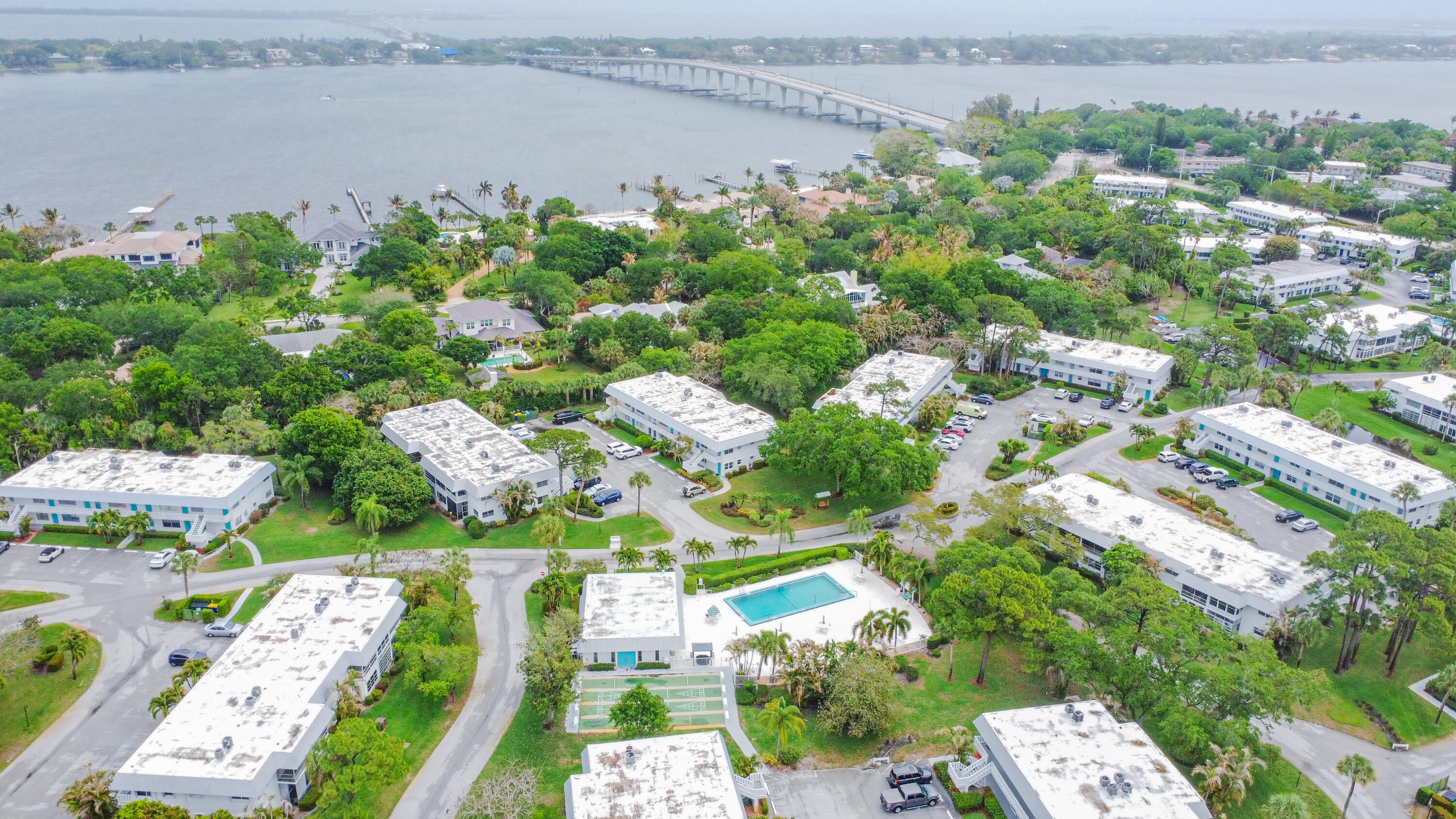 CEDAR POINTE CONDO - Residential