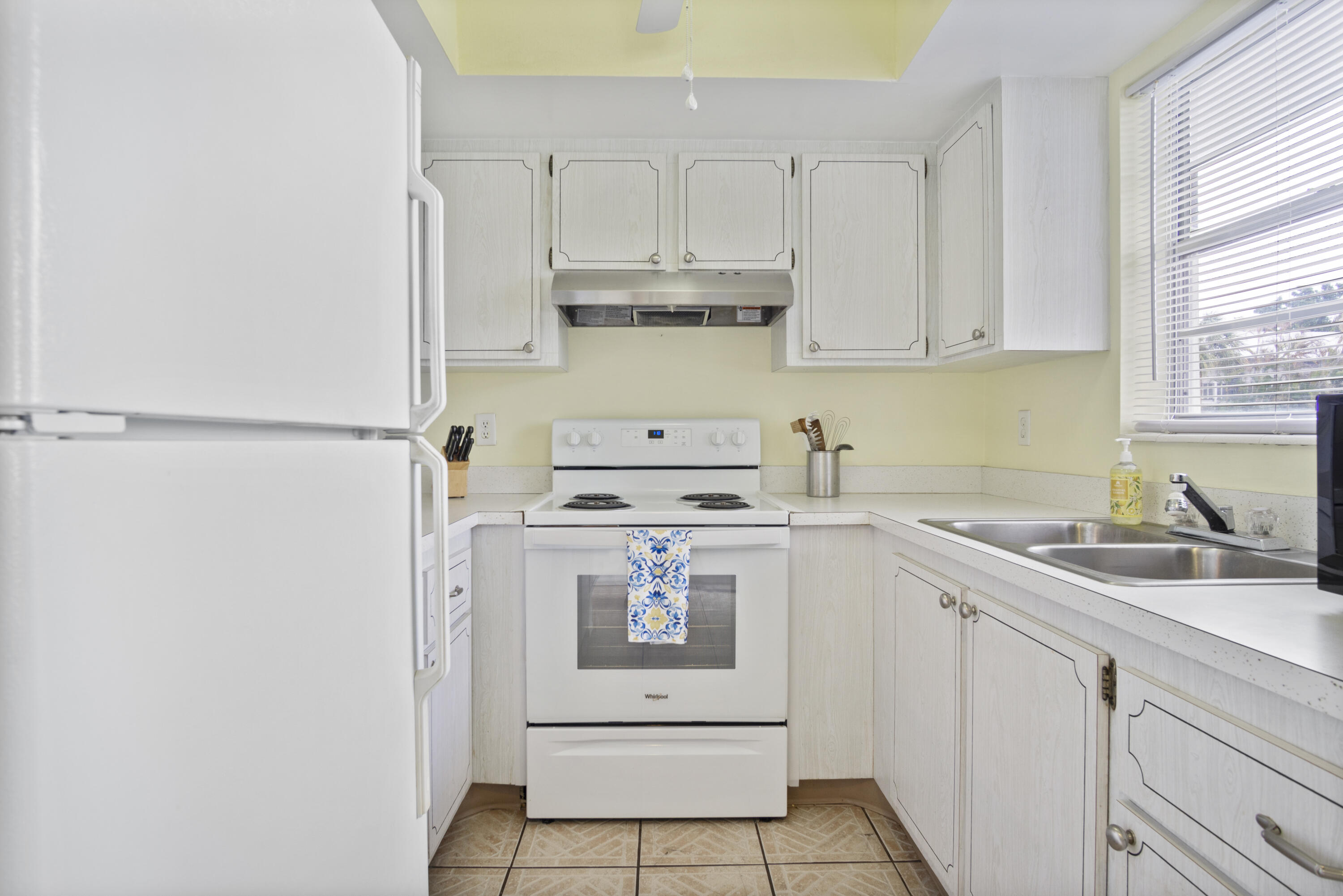 CEDAR POINTE CONDO - Residential