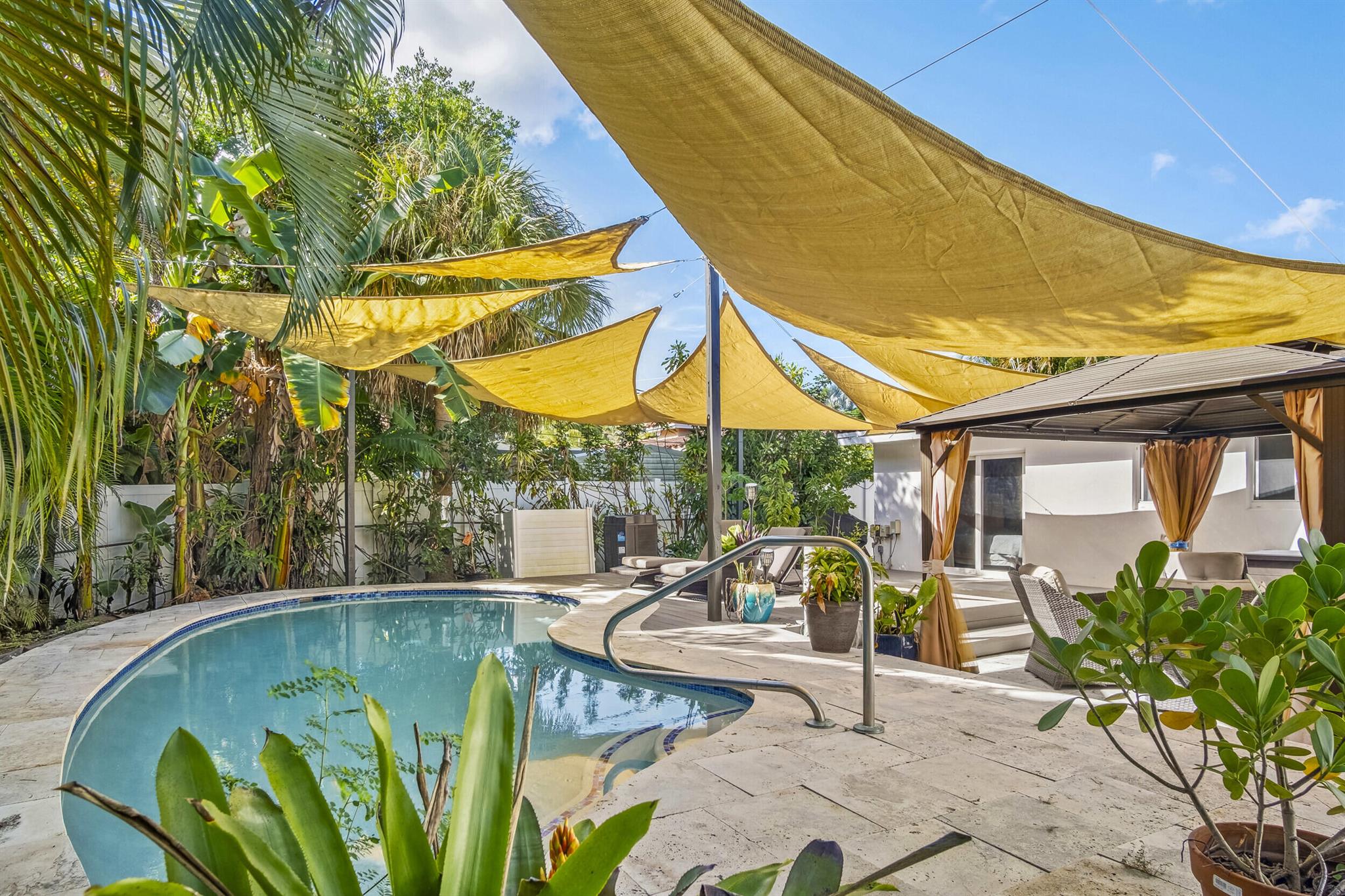 CORAL HEIGHTS SEC ONE - Residential