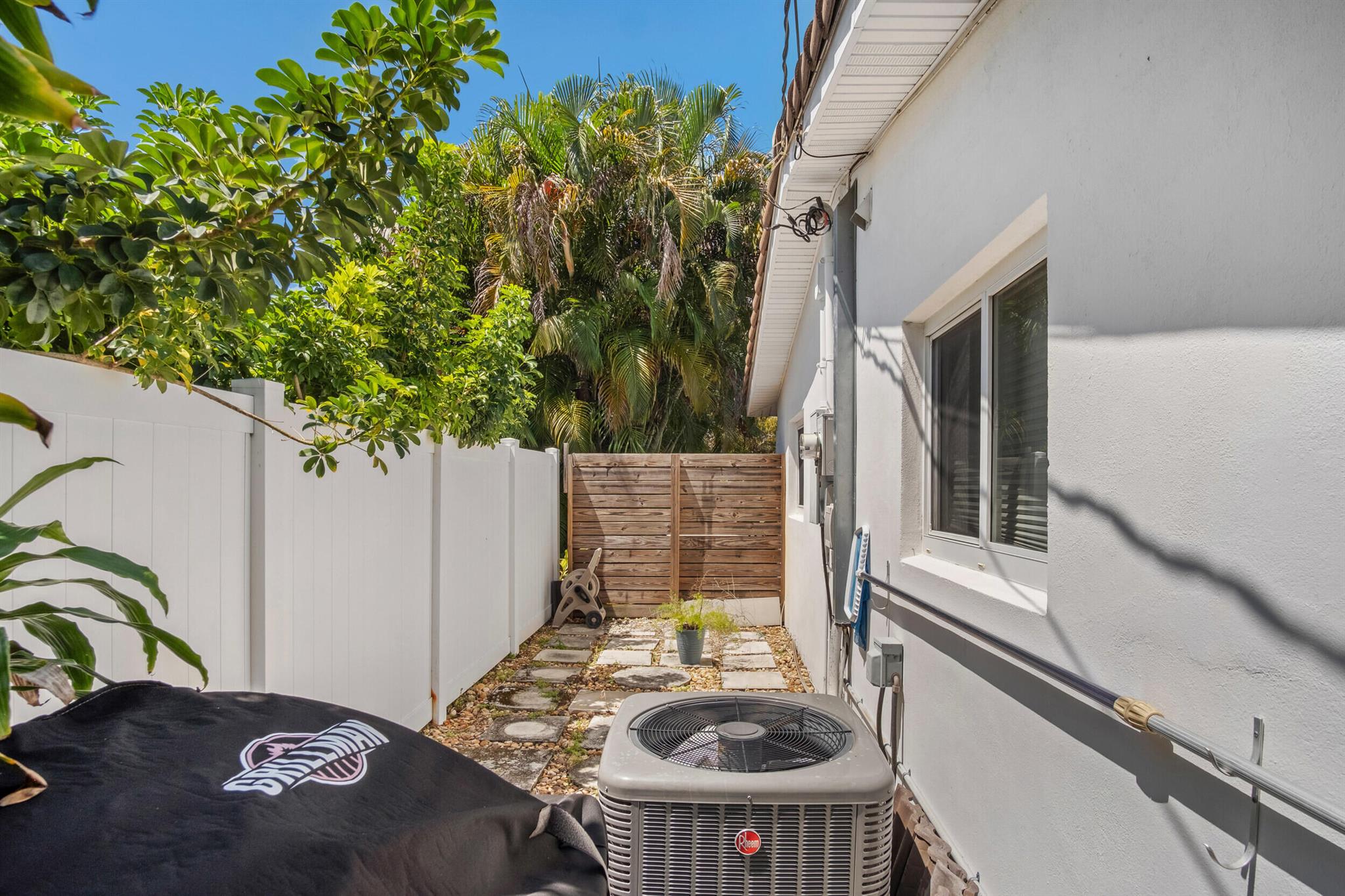 CORAL HEIGHTS SEC ONE - Residential