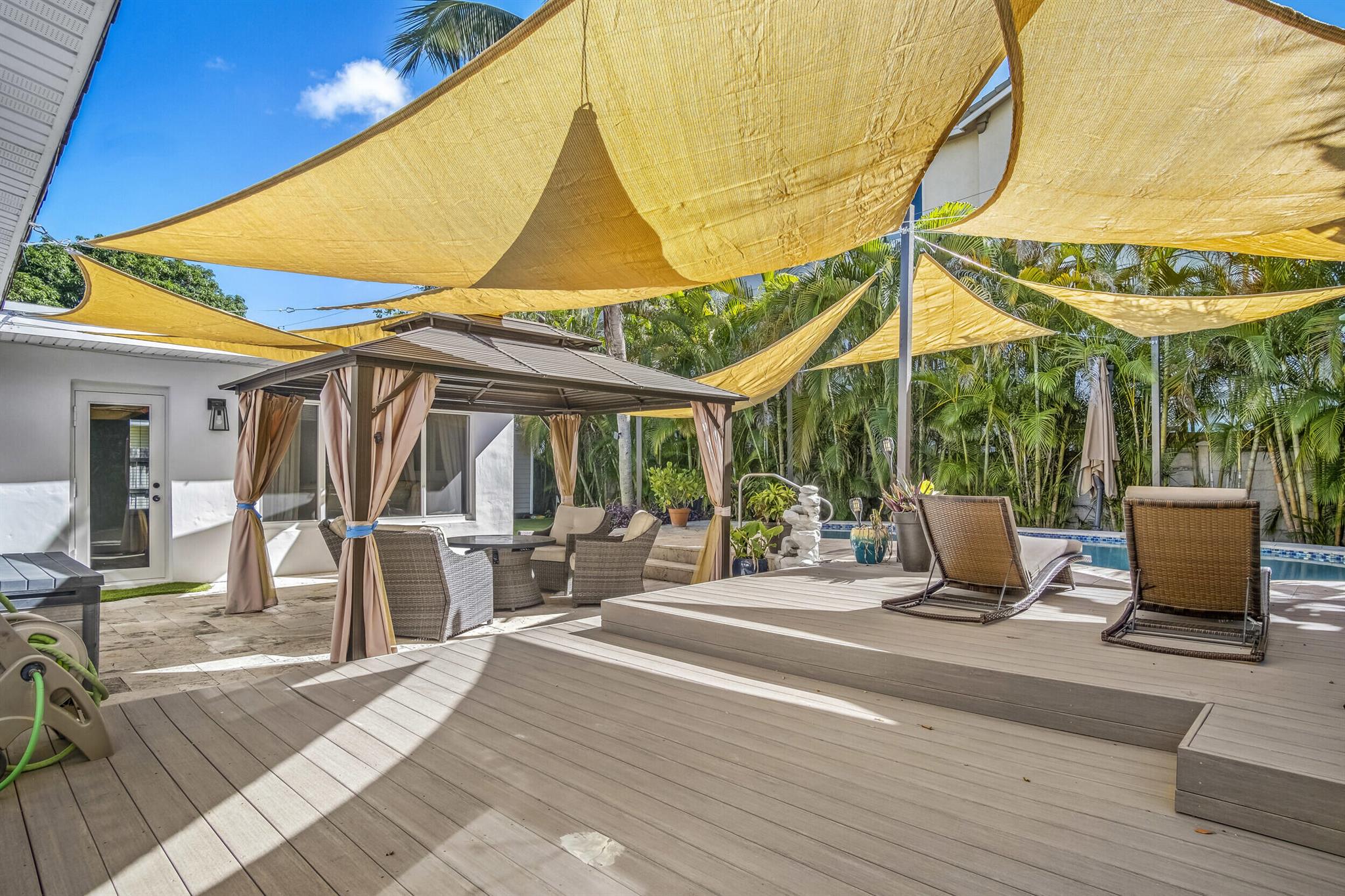 CORAL HEIGHTS SEC ONE - Residential