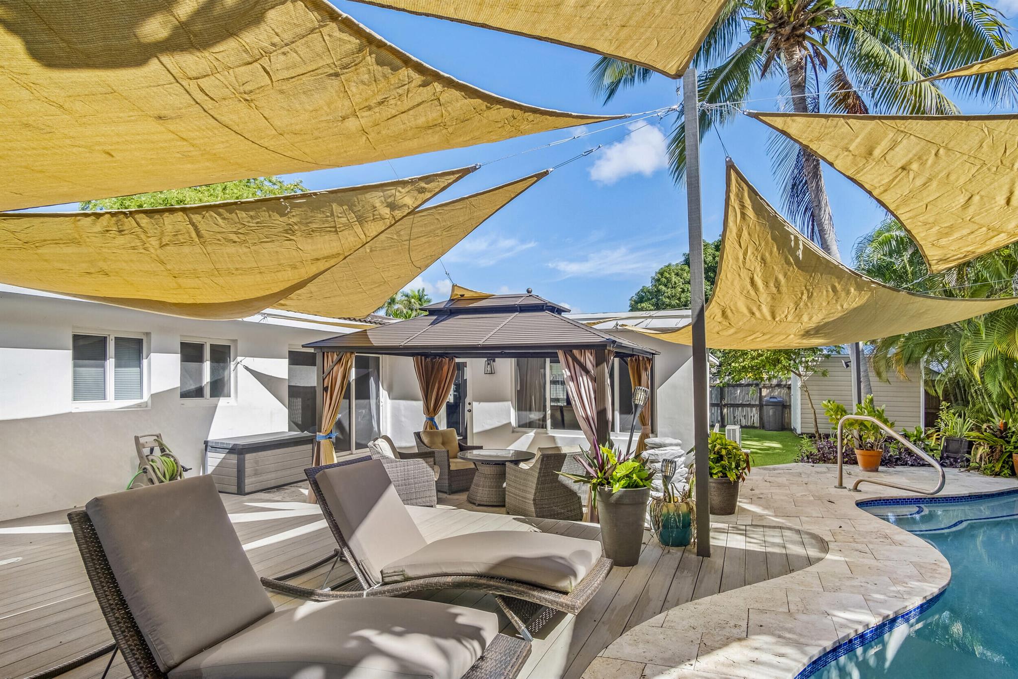 CORAL HEIGHTS SEC ONE - Residential