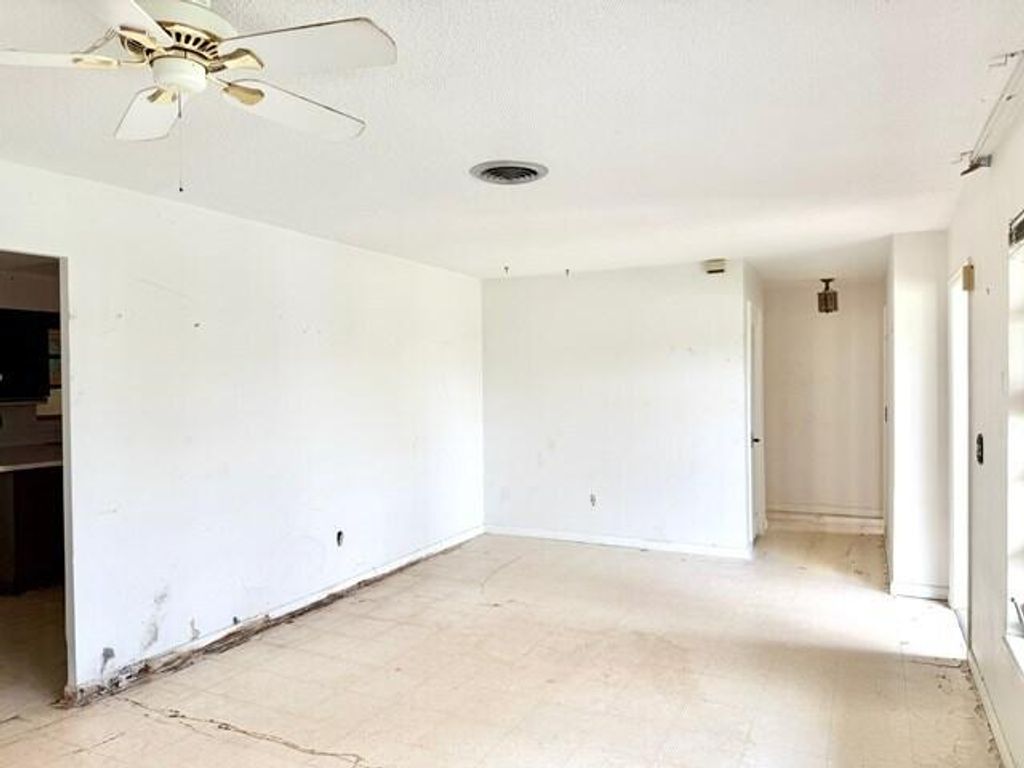 Photo of 2400 Bimini Drive, West Palm Beach, FL 33406 (MLS # R11121952)