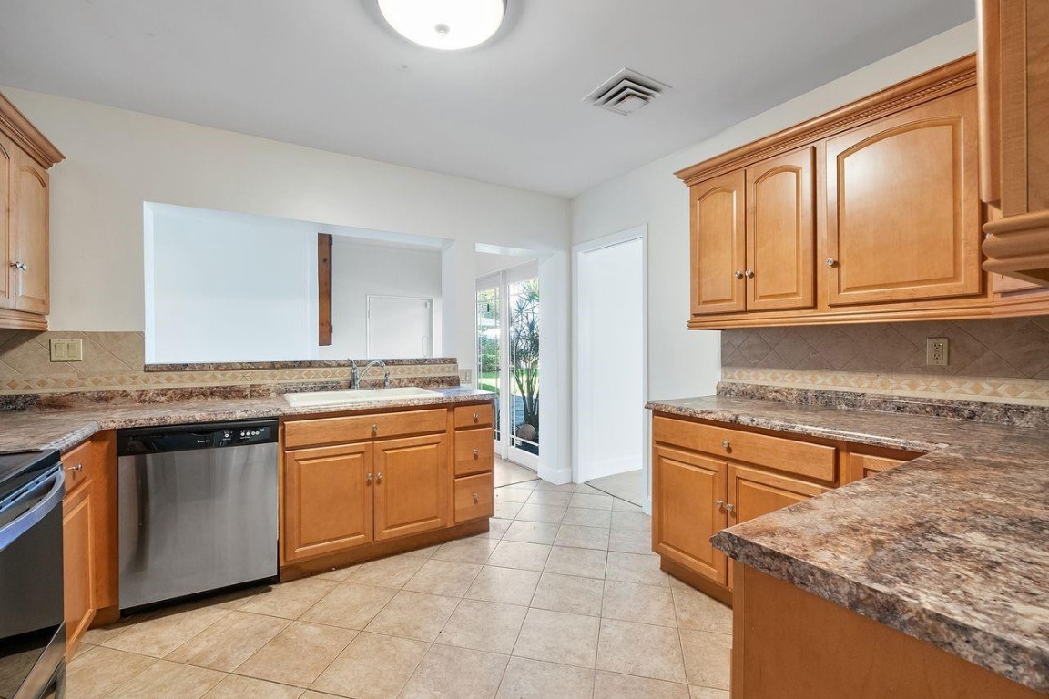 Palm Club Co-Op - Residential