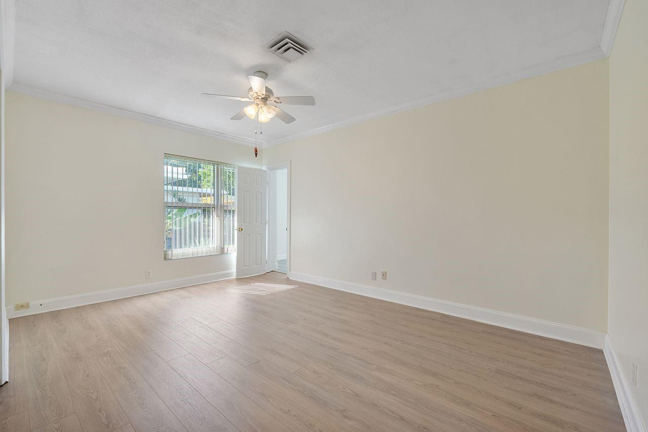 Palm Yacht & Beach Club - Residential