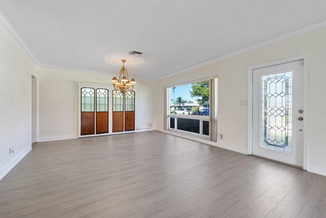 Palm Yacht & Beach Club - Residential