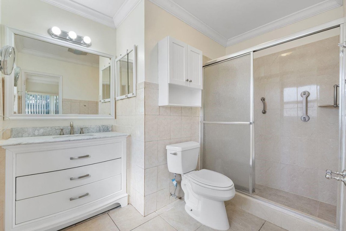 Palm Club Co-Op - Residential