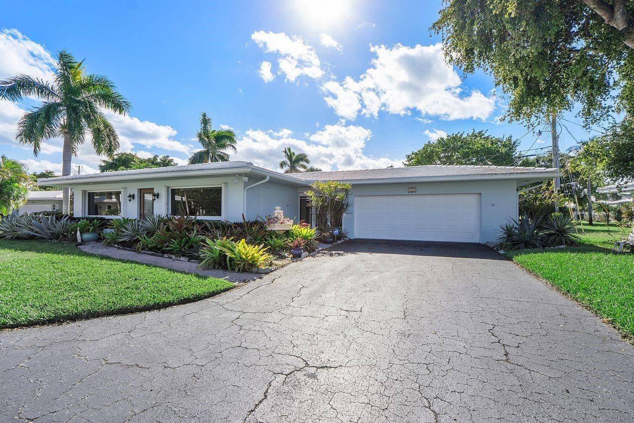 Palm Yacht & Beach Club - Residential