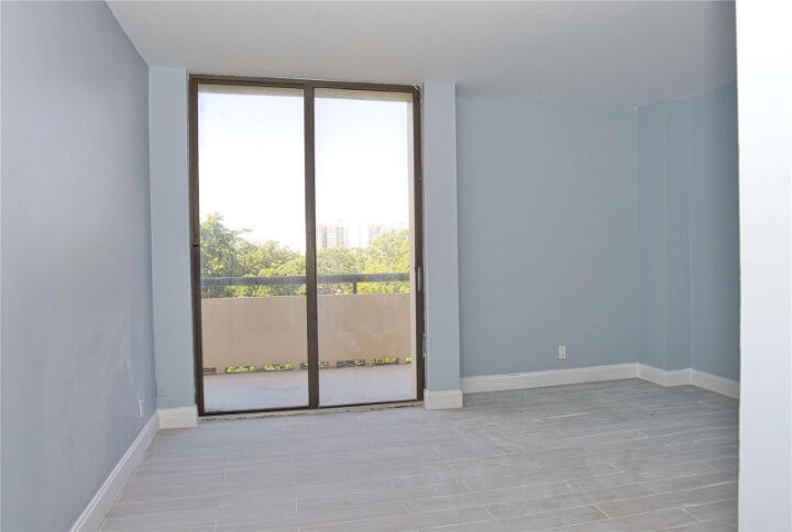 TURNBERRY TOWERS CONDO - Residential