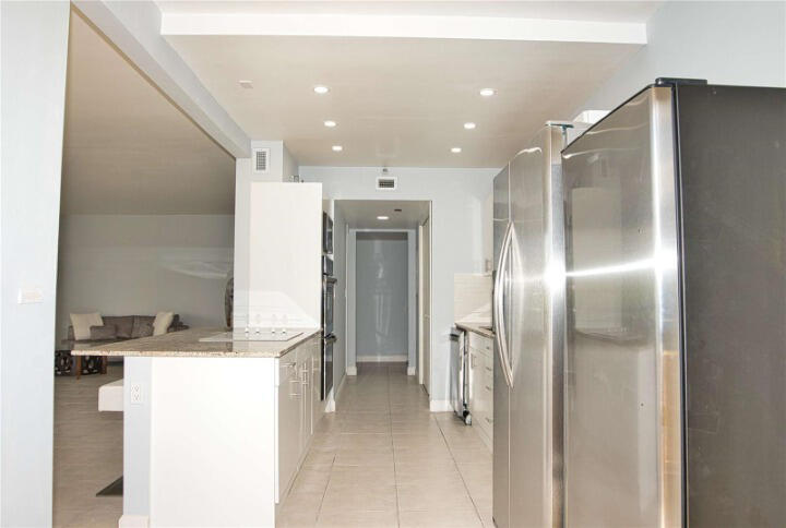 TURNBERRY TOWERS CONDO - Residential