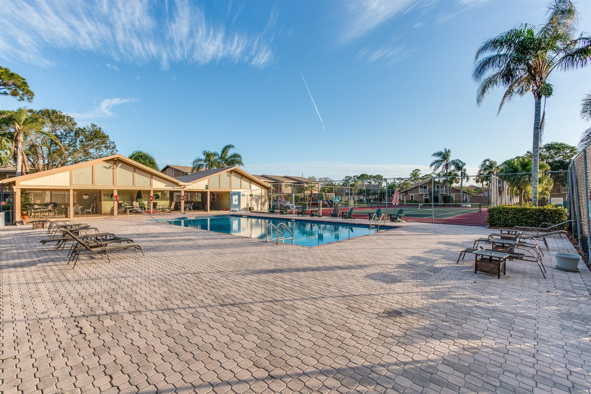 MAPLECREST - Residential