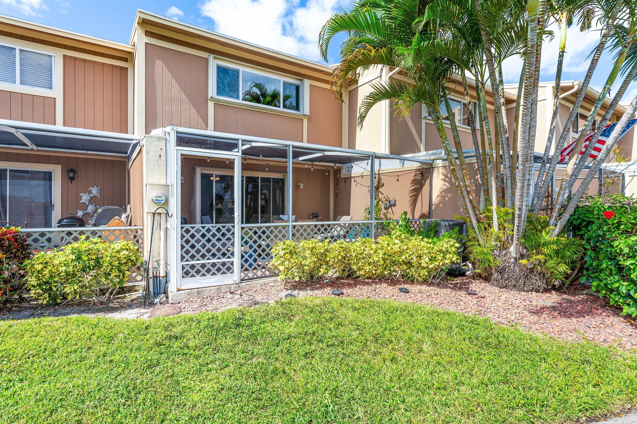MAPLECREST - Residential