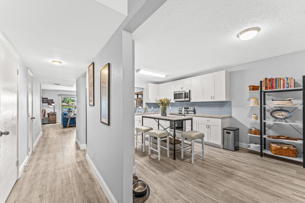 Photo of 154 Maplecrest Circle, Jupiter, FL 33458 (MLS # R11134016)