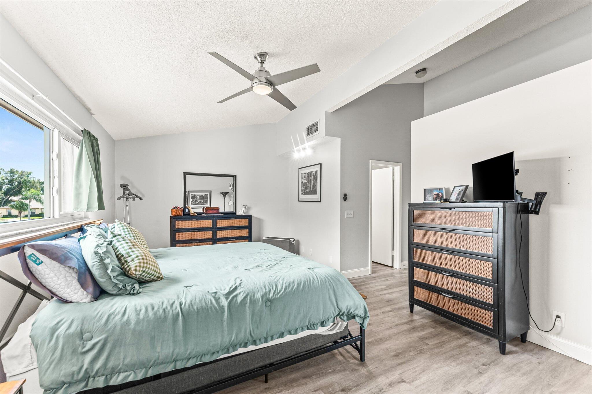 MAPLECREST - Residential