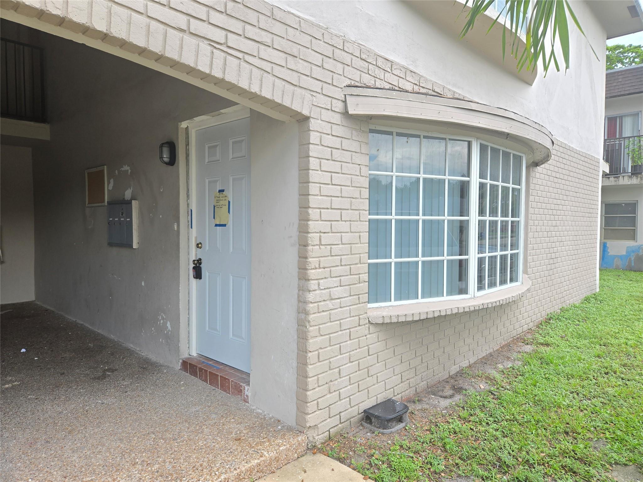 5208 NW 18th Ct 2K