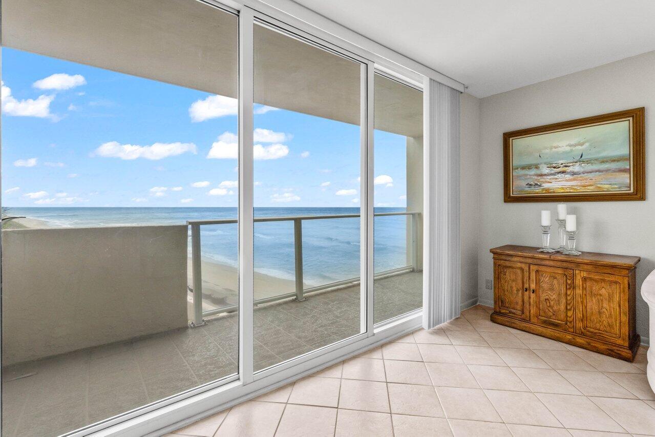 5440 N Ocean Drive 206