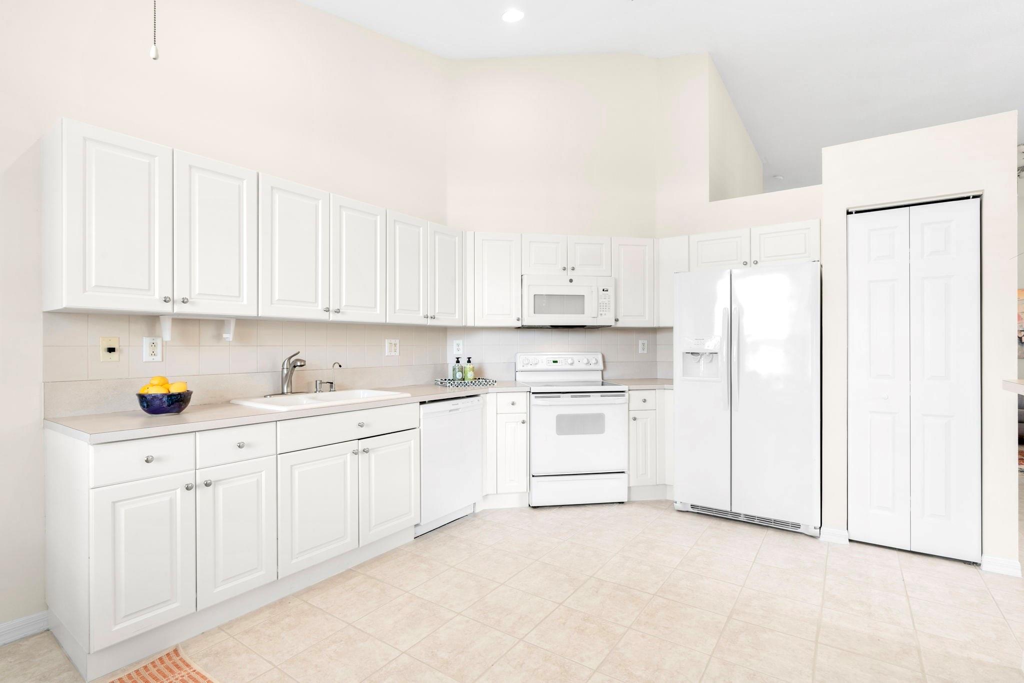 REGENCY HOMES AT SUNRISE - Residential