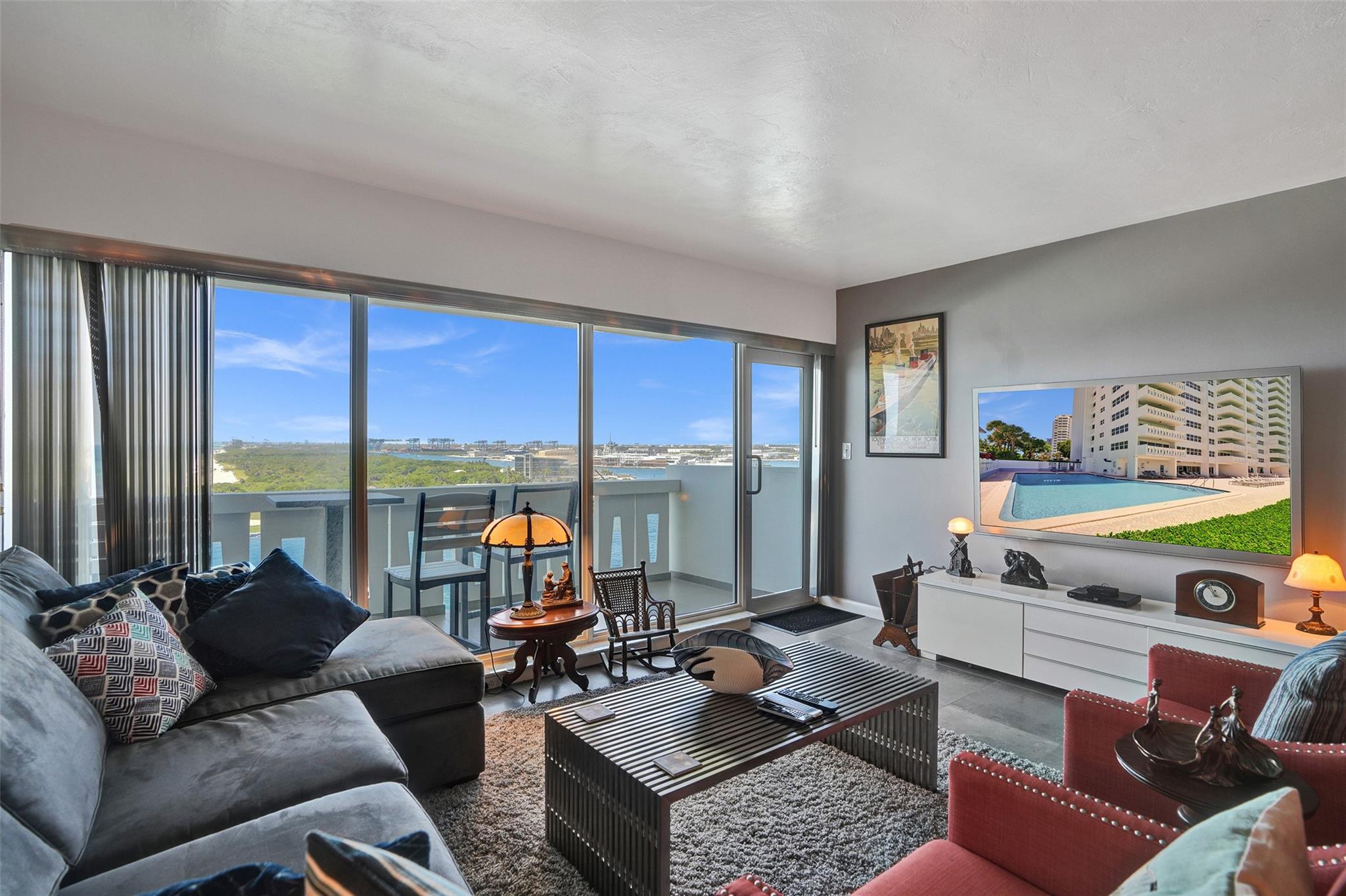 2100 S Ocean Dr 14H