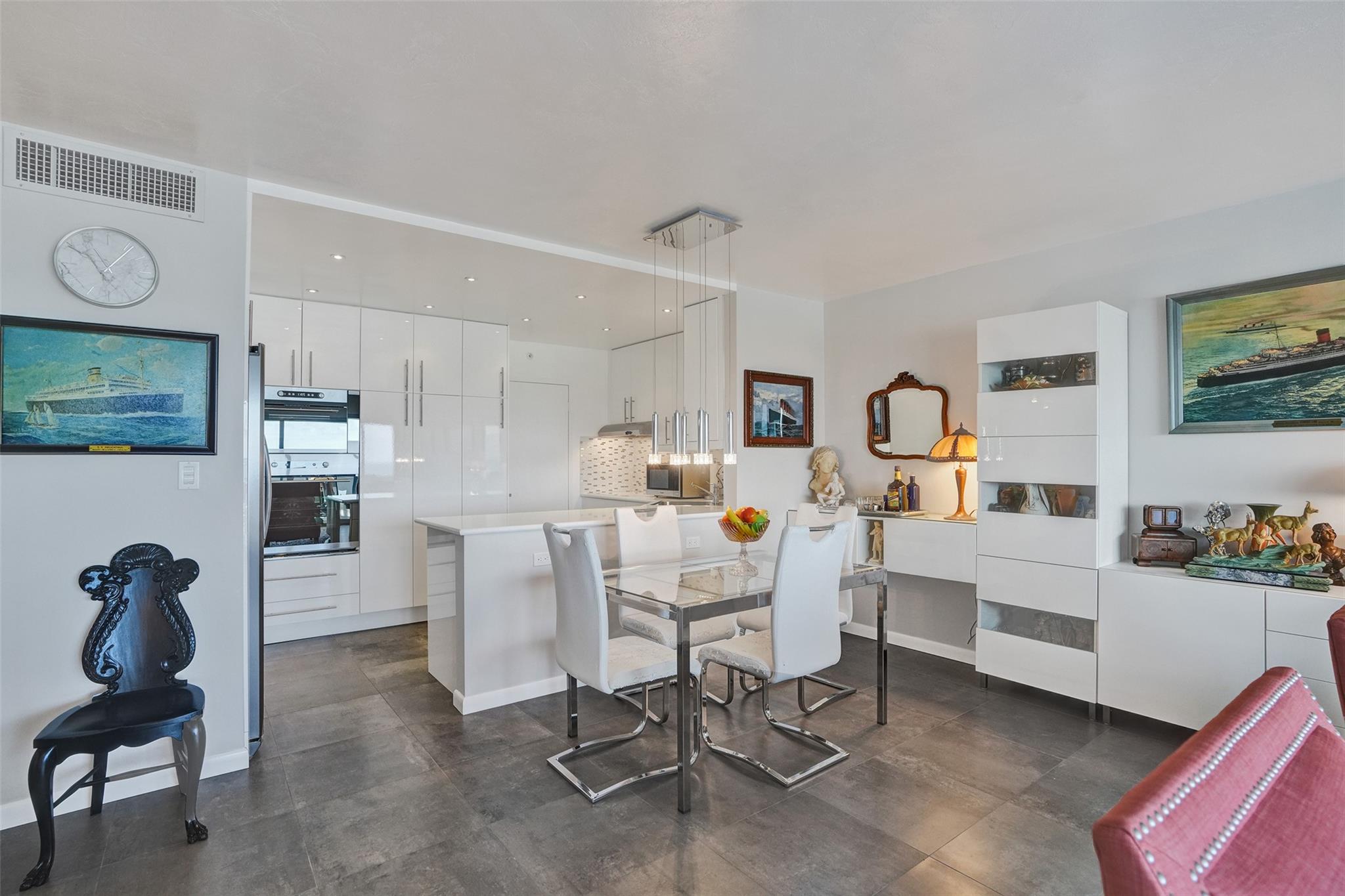2100 S Ocean Dr 14H