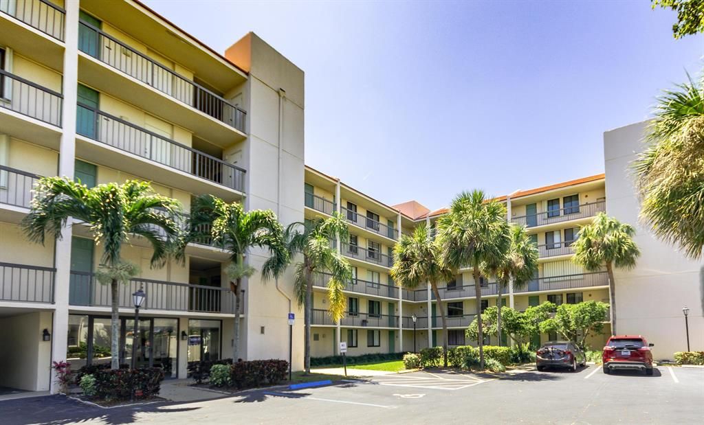 Photo of 1605 S Us Highway 1 M1 - 202 #202m1, Jupiter, FL 33477 (MLS # R10707721)