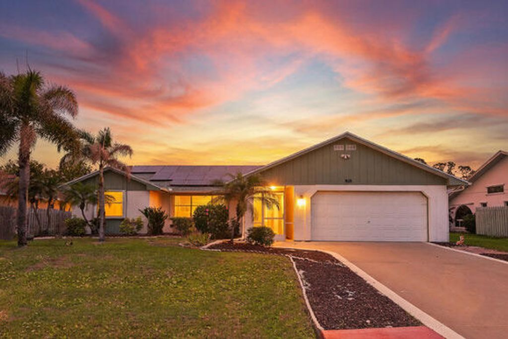 Photo of 933 SE Streamlet Avenue, Port Saint Lucie, FL 34983 (MLS # B26015430)