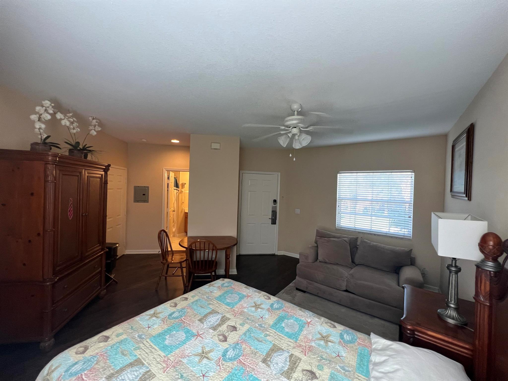 CASTLE PINES CONDOMINIUM - Residential Lease