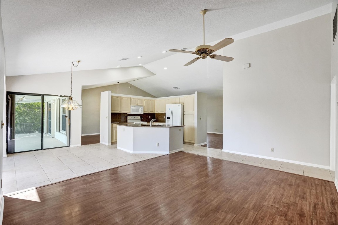 9215 Sun Pointe Drive