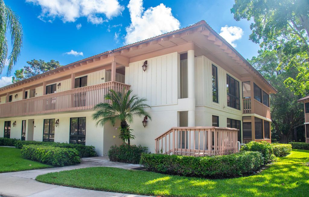 Photo of 143 Brackenwood Road, Palm Beach Gardens, FL 33418 (MLS # R11102359)