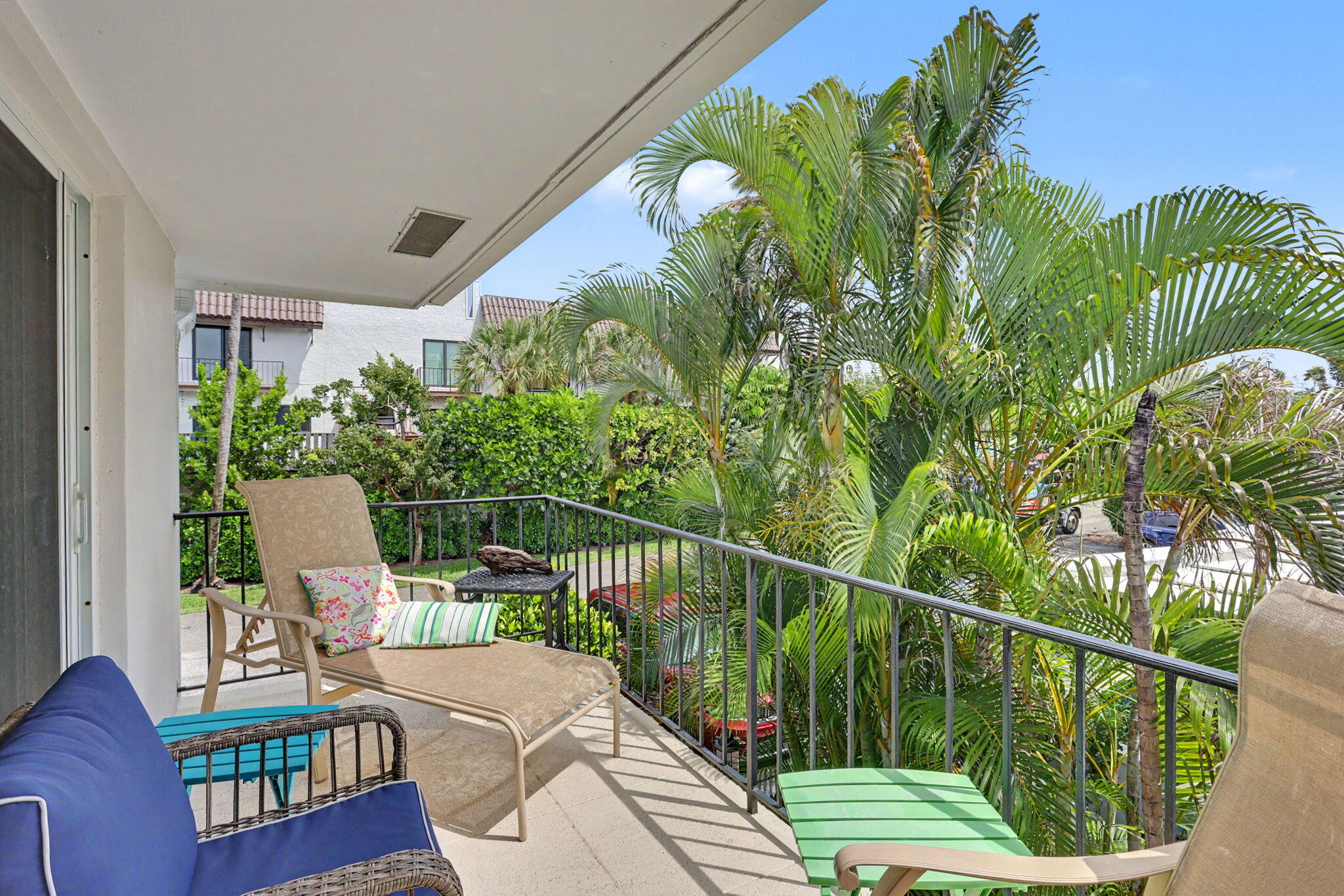 OCEAN AIRE CONDO - Residential