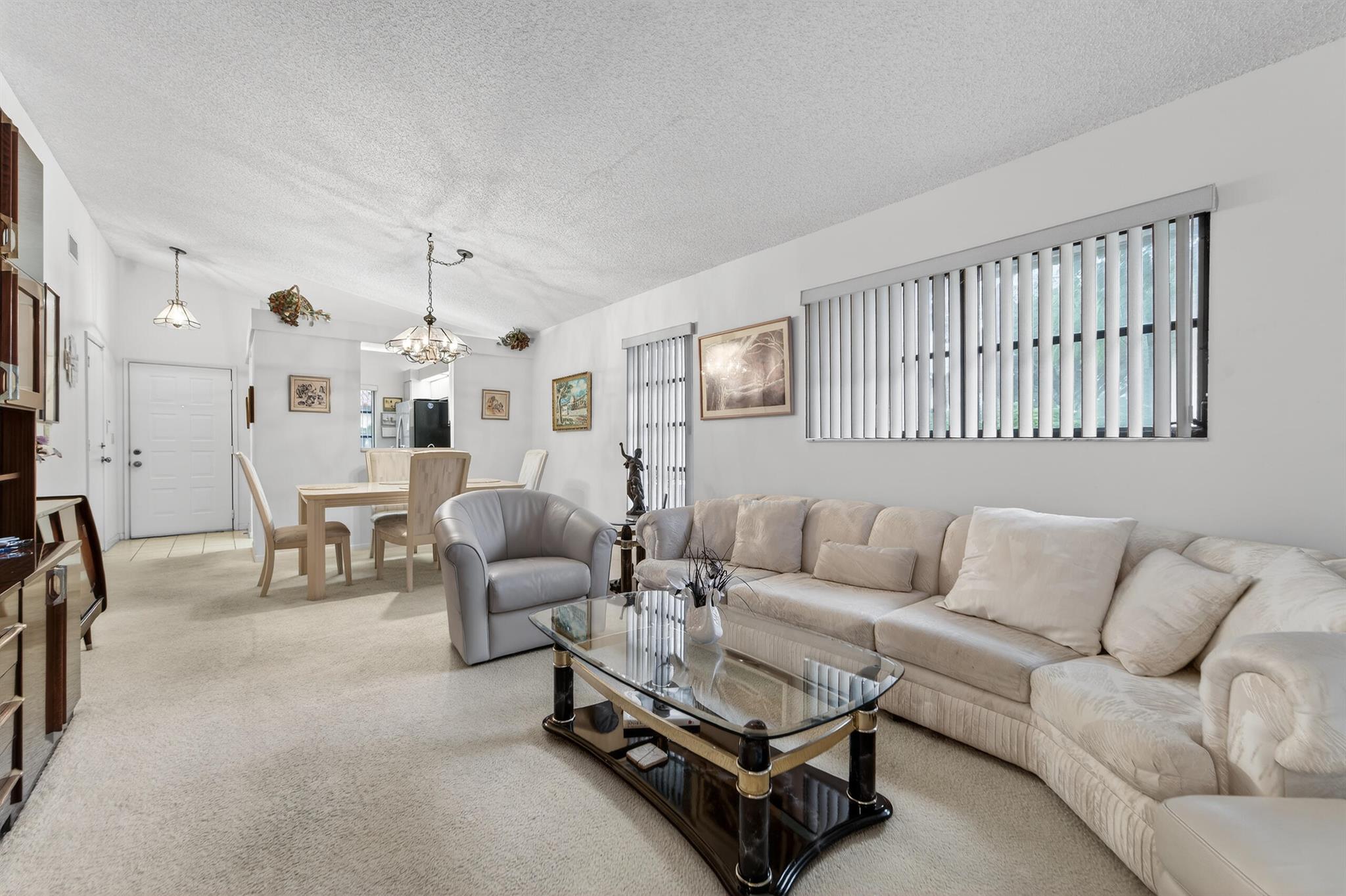 HUNTINGTON POINTE - Residential