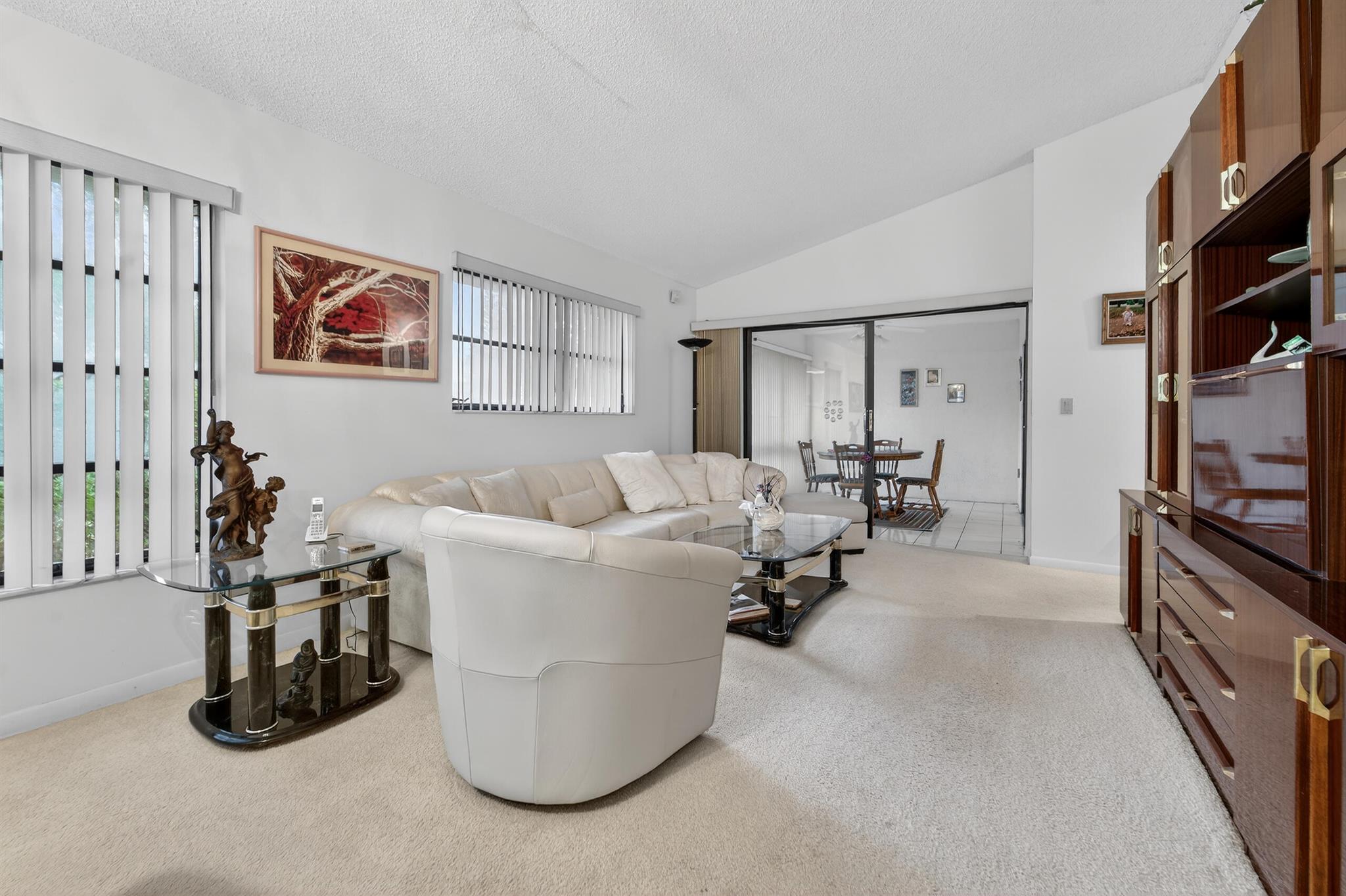 HUNTINGTON POINTE - Residential