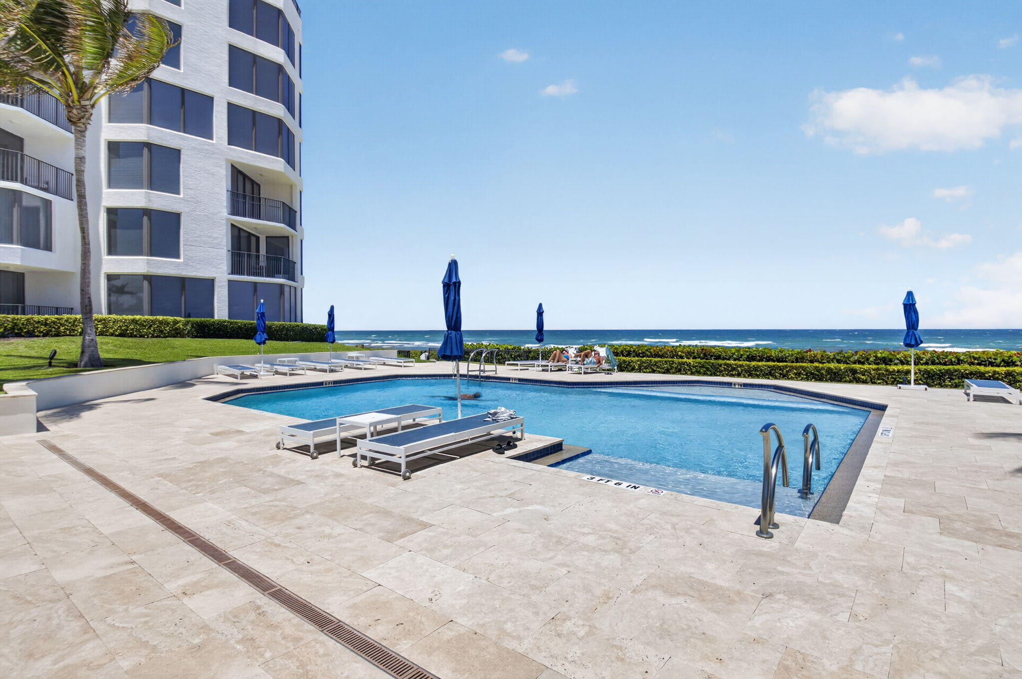 TOWNHOUSES OF HIGHLAND BEACH CONDO - Residential