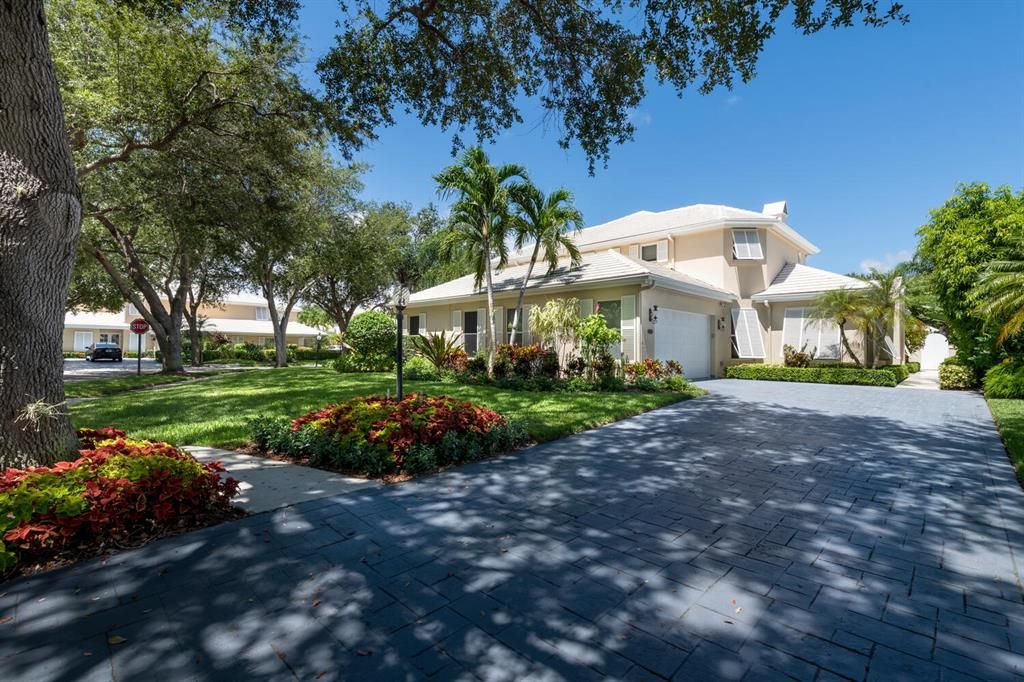 Photo of 14523 Cypress Island Circle, Palm Beach Gardens, FL 33410 (MLS # R10696449)