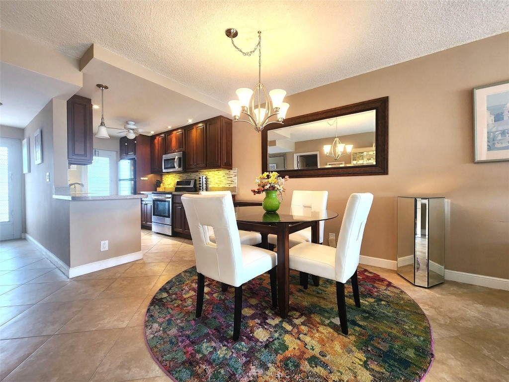 105 NE 19th Avenue 250