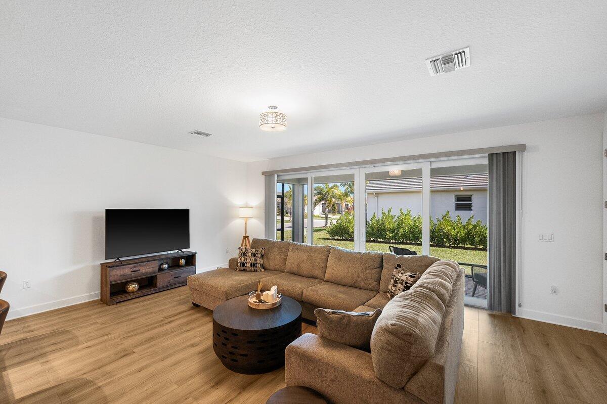 RIVERLAND PARCEL C - PLAT TEN REPLAT - Residential