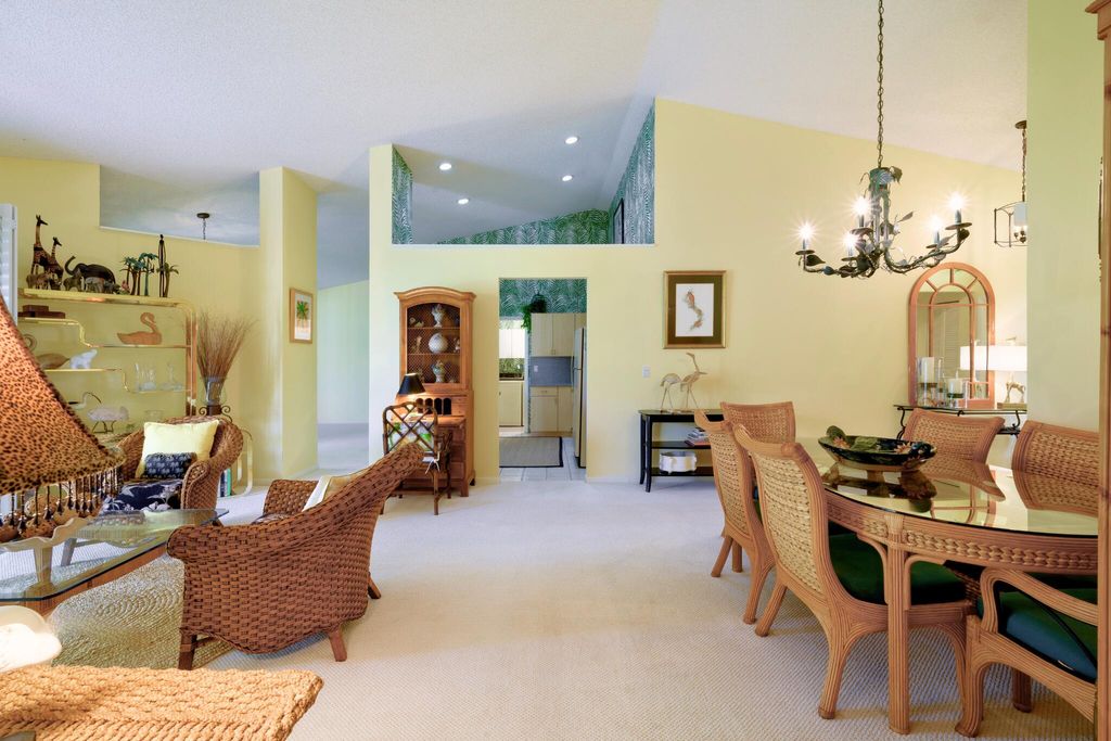 Photo of 10148 Aspen Way, Palm Beach Gardens, FL 33410 (MLS # R11115874)