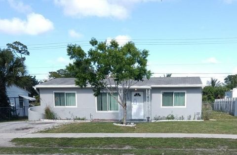 Single Family Residence in Greenacres FL 3710 55th Avenue Ave.jpg