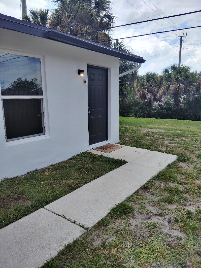 Photo of 614 Holly Drive #2, Palm Beach Gardens, FL 33410 (MLS # B26025316)