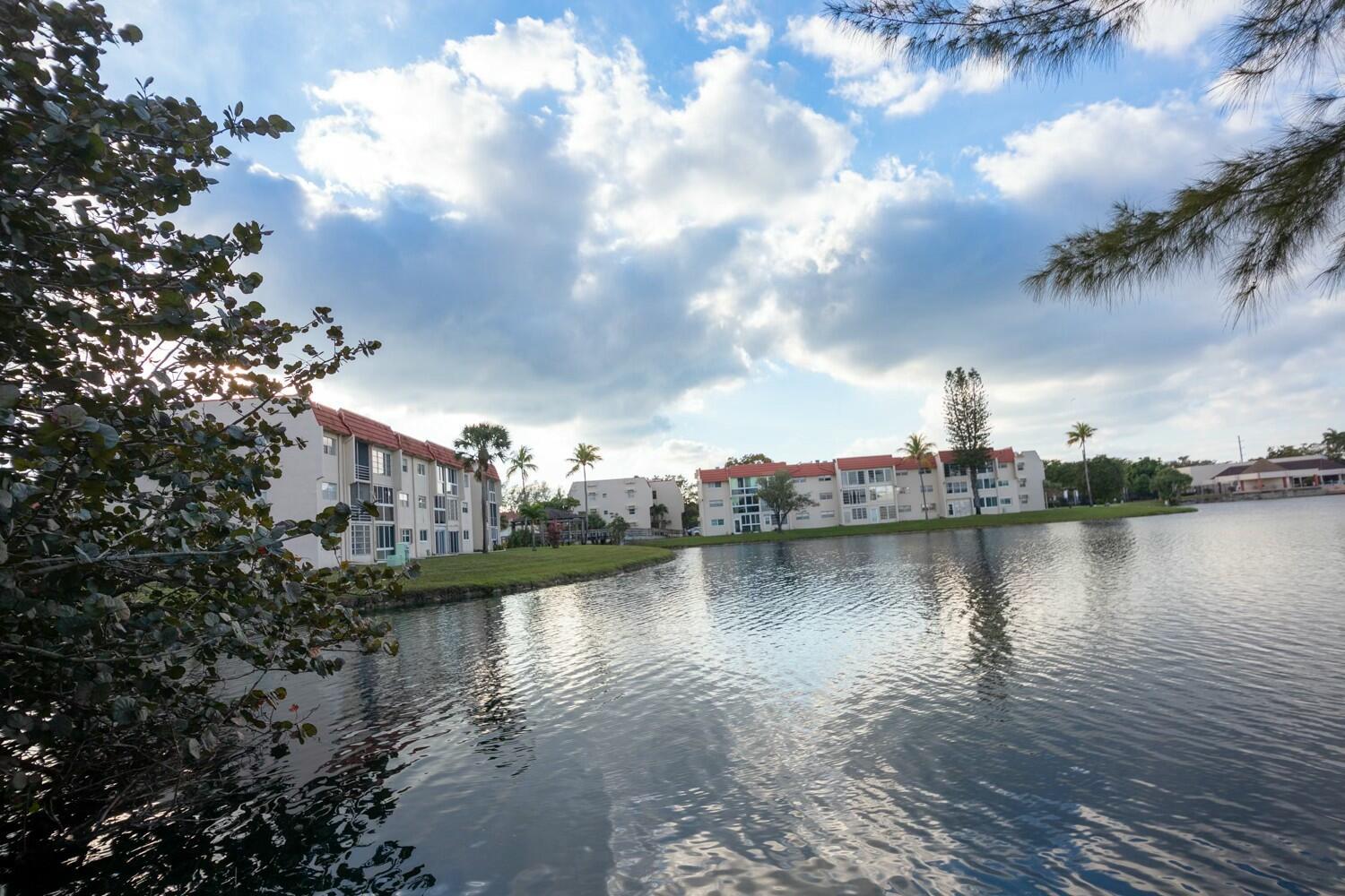 Sunrise Lakes - Residential