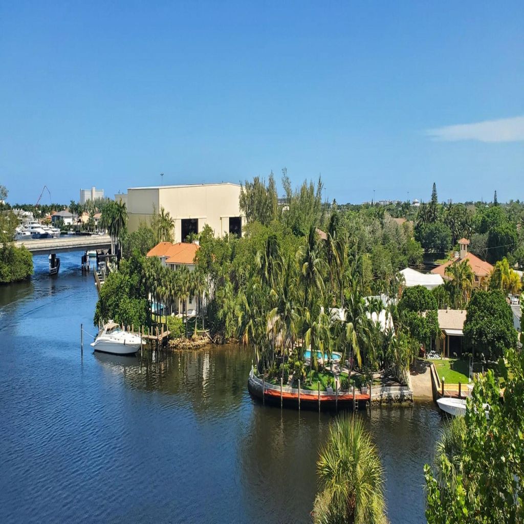 Photo of 12 Royal Palm Way #6060, Boca Raton, FL 33432 (MLS # B26034540)