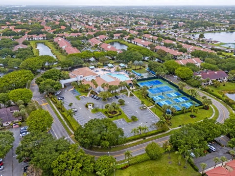 Tiny photo for 5131 Europa Drive #I, Boynton Beach, FL 33437 (MLS # B26012779)
