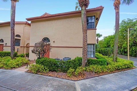 Tiny photo for 5131 Europa Drive #I, Boynton Beach, FL 33437 (MLS # B26012779)