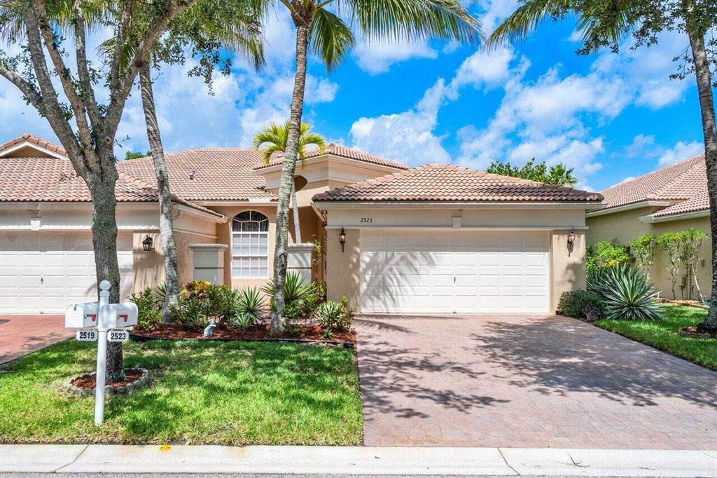 Photo of 2523 Sandy Cay, West Palm Beach, FL 33411 (MLS # R10799018)