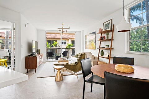 Featured picture for the property R10933811