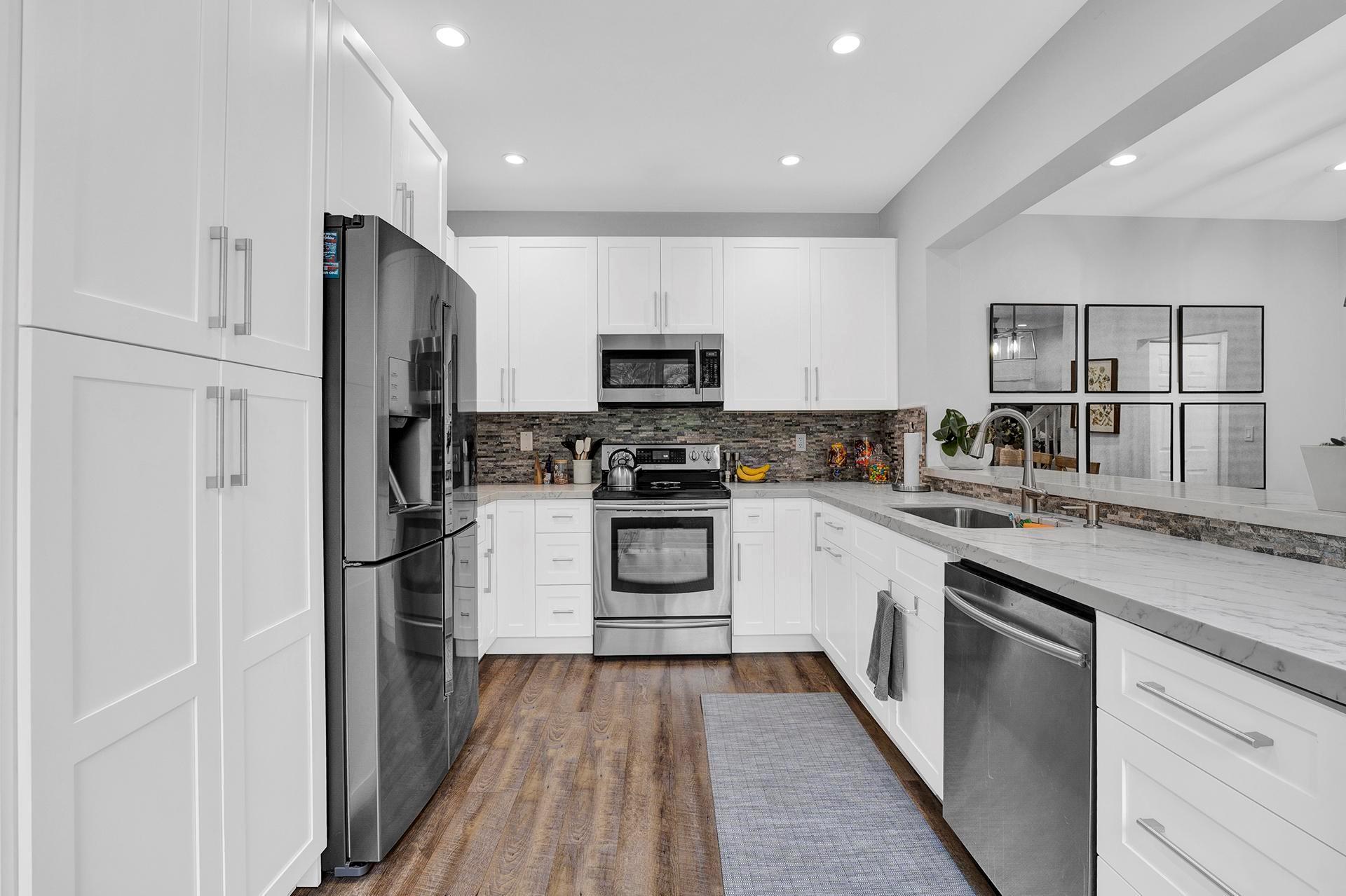 West Lake Village 146-29 - Residential Lease