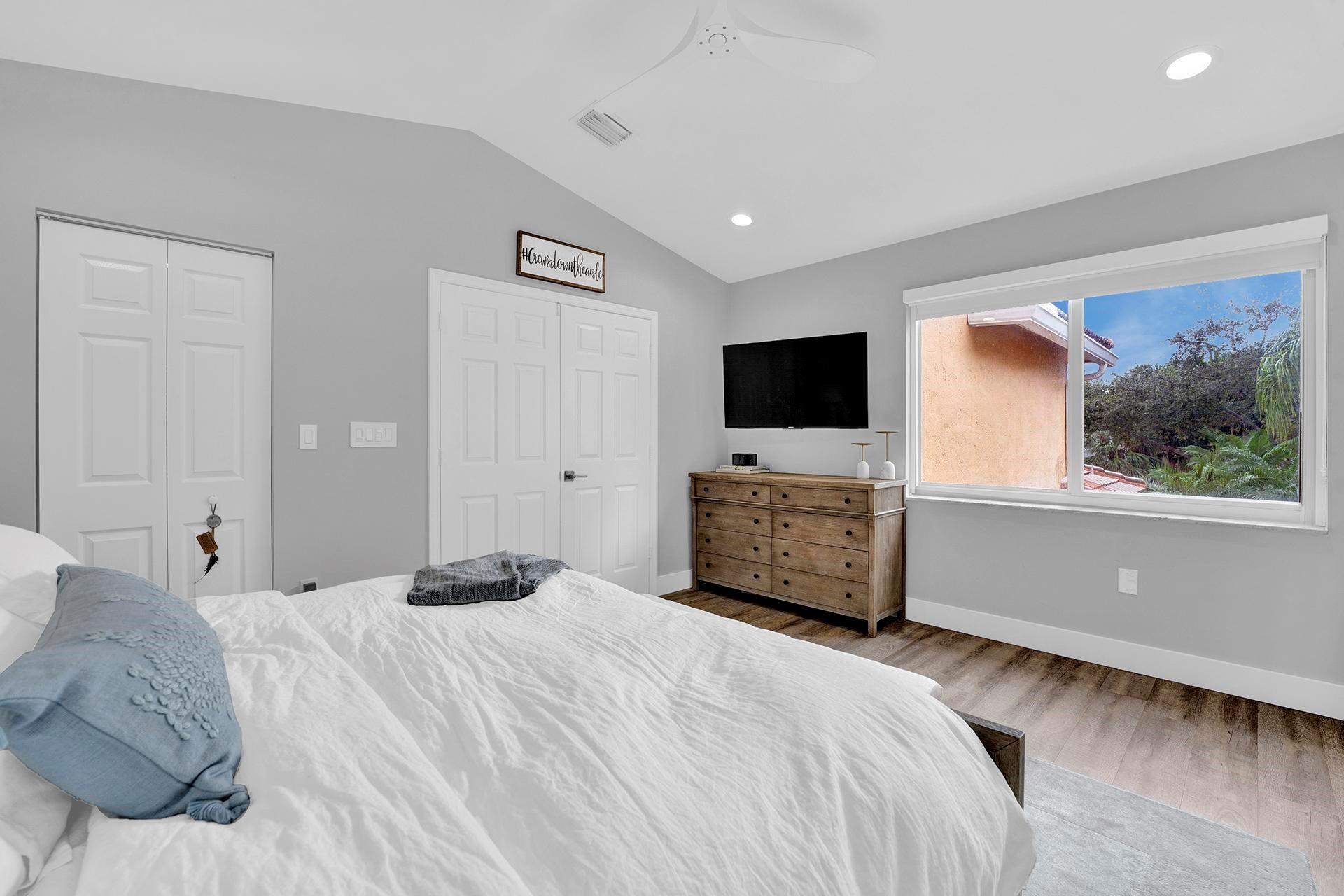 West Lake Village 146-29 - Residential Lease