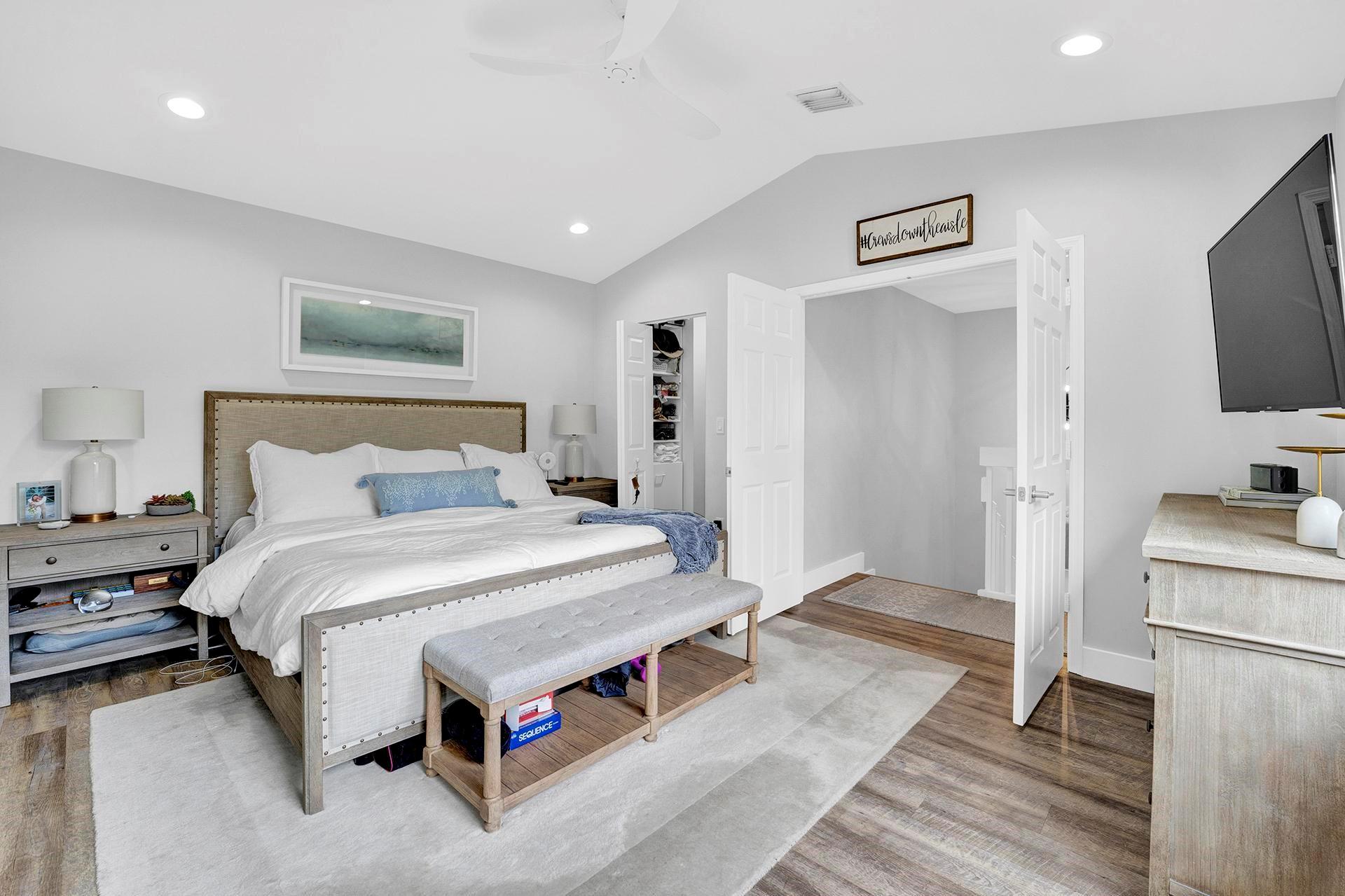 West Lake Village 146-29 - Residential Lease