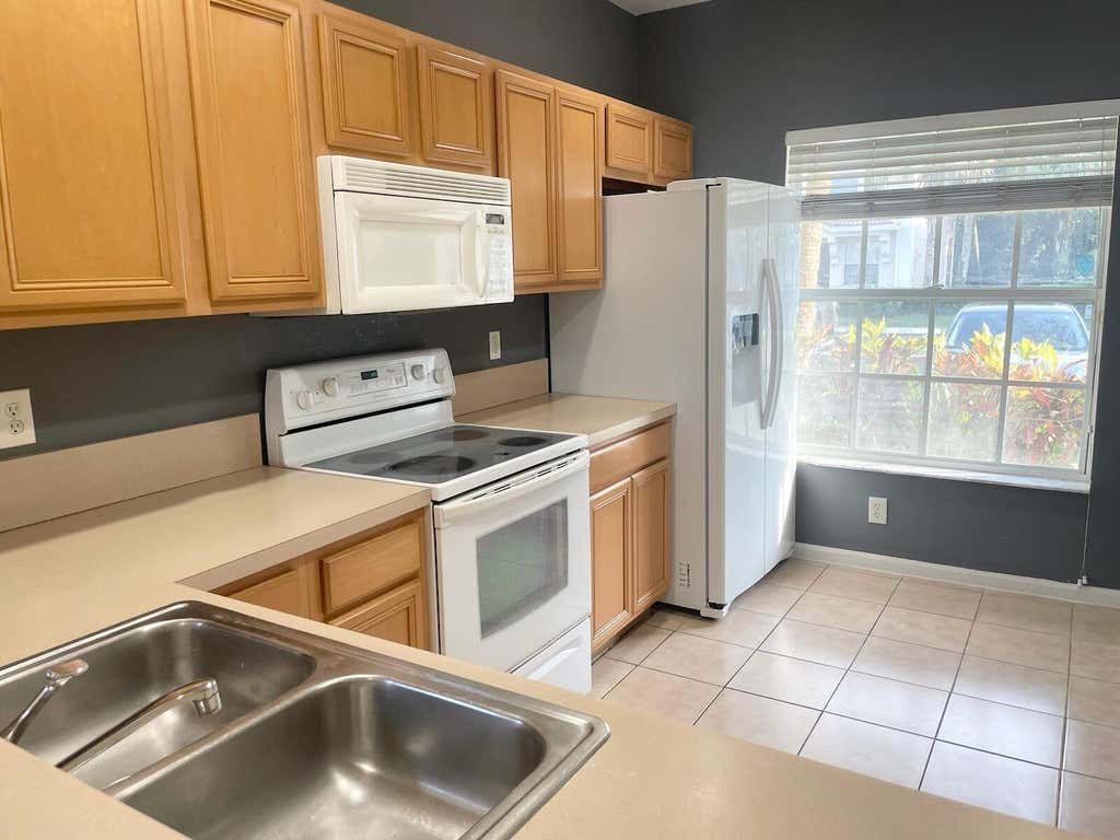 Photo of 4968 Palmbrooke Circle, West Palm Beach, FL 33417 (MLS # B26041068)