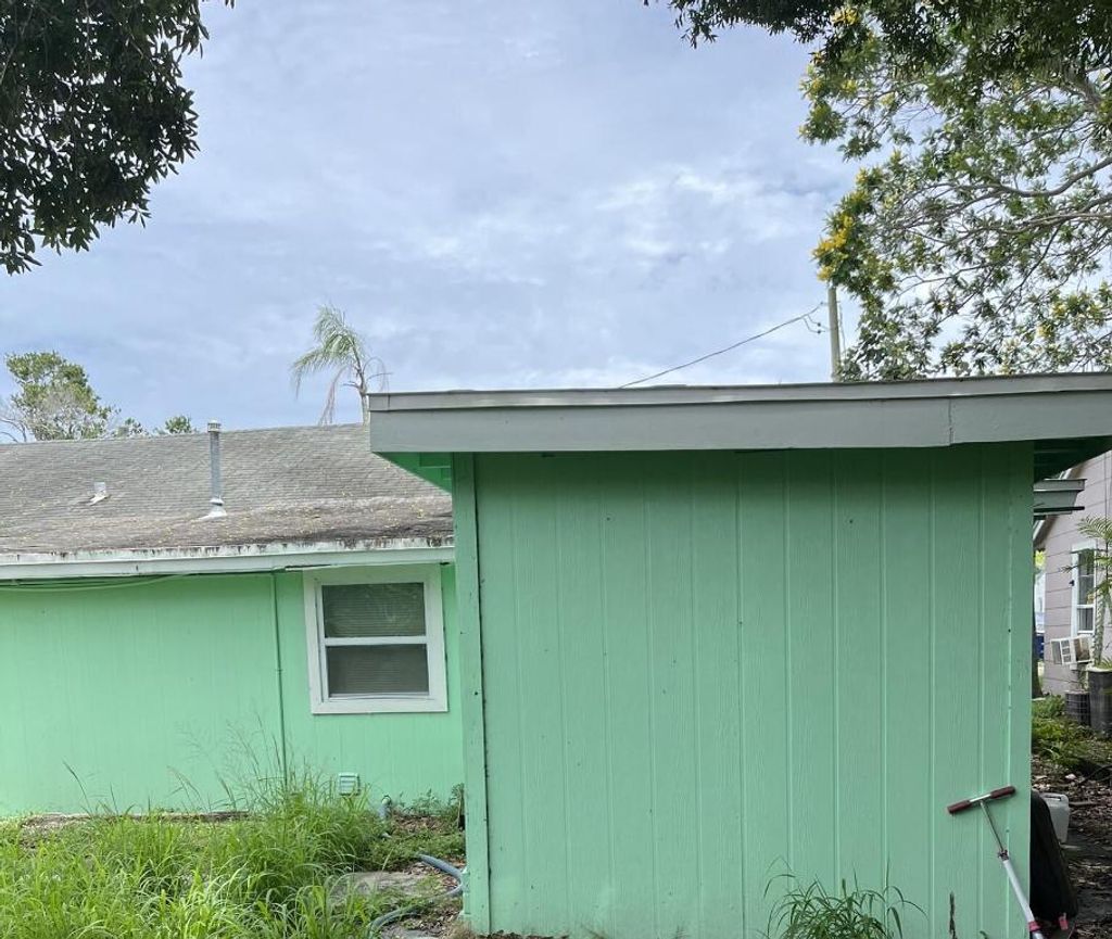 Photo of 1704 South Avenue, Fort Pierce, FL 34950 (MLS # R10996645)